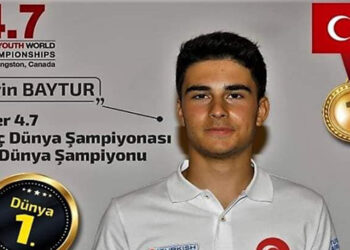 KARŞIYAKA’LI YELKENCİ DERİN BAYTUR DÜNYA ŞAMPİYONU