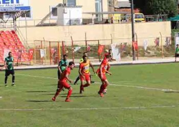 Bayındırspor: 2- Gaziemir Gençlik: 2