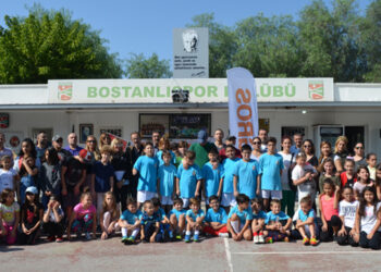 BOSTANLISPOR 65. YILINI SPORCULARIYLA KUTLADI