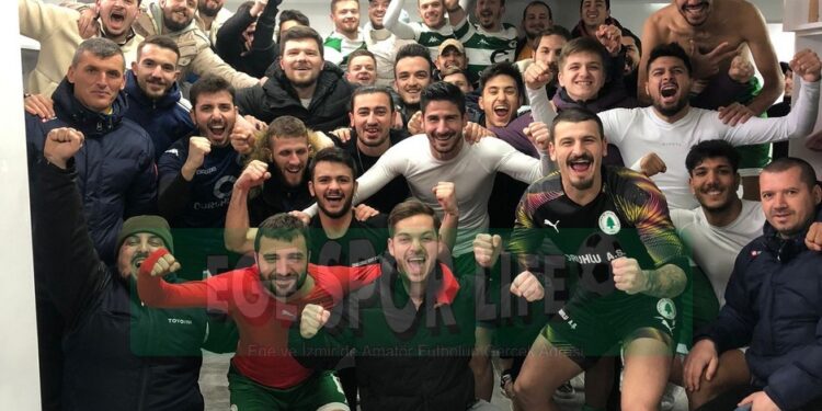 ÖZÇAMDİBİSPOR ŞAMPİYONLUĞUNU İLAN ETTİ
