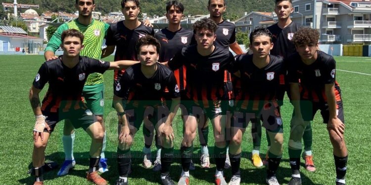 U18’DE GÜZELTEPE GENÇLİK EGE ŞAMPİYONU OLDU