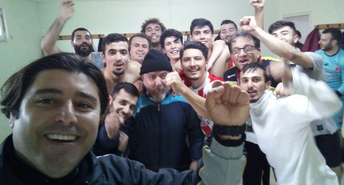 Ülküspor Liderliğini Sürdürdü
