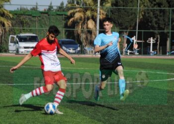 MENDERES BLD. ÖZDERESPOR LİDERLİĞİ KAPTI