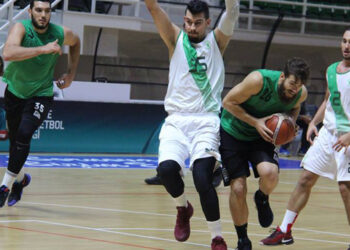 Bornova Belediyespor’lu Dev Adamlar 2 de 2 Yaptı