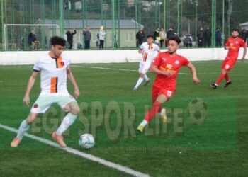 BUCA GENÇLERBİRLİĞİ, KURUÇEŞME KARŞISINDA LİDERLİĞİNİ KORUDU