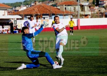 ÇEŞME BELEDİYESPOR, GOLCÜ SERKAN BOZKURT İLE ANLAŞTI