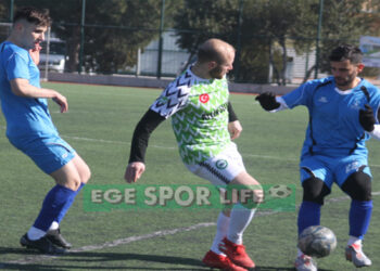 İZMİR BELEDİYE ŞAMPİYON TAMAMLADI