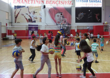 Bayraklı Belediyesi Sporu Yaygınlaştırmaya Devam Ediyor