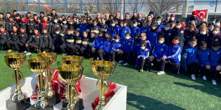 ÖZGÜR ATTİLA TURNUVASI’NDA KAZANAN YİNE DOSTLUK OLDU
