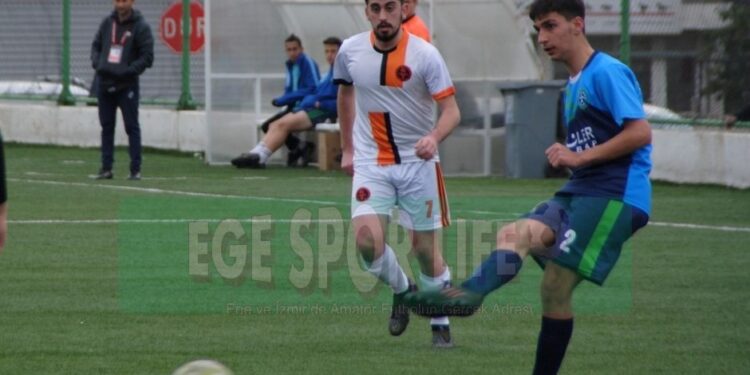 KURUÇEŞMESPOR: 2- BUCA EFELERSPOR: 1