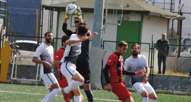 Lider Foça Belediyespor Arayı Açıyor