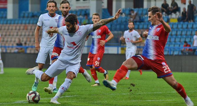 KARDEMİR KARABÜKSPOR: 1 – ALTINORDU: 1
