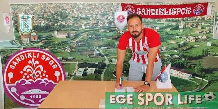 EMRE DİNARLI SANDIKLISPOR’A İMZALADI