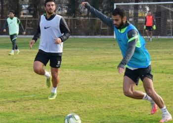 ALİAĞA FK, ANTRENMANLARINA ARA VERMİYOR