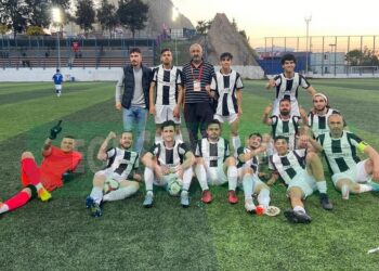 KARABAĞLARSPOR, HAFTAYI LİDER TAMAMLADI