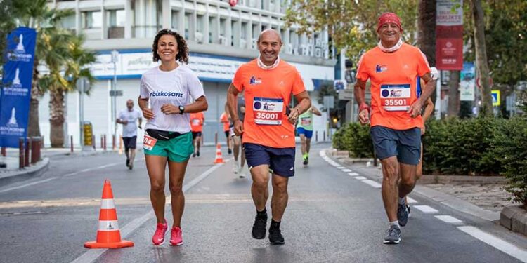 COŞKU MARATONLA TAÇLANDI