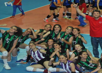 Voleybol’da Bornova Belediyespor Şampiyon Oldu