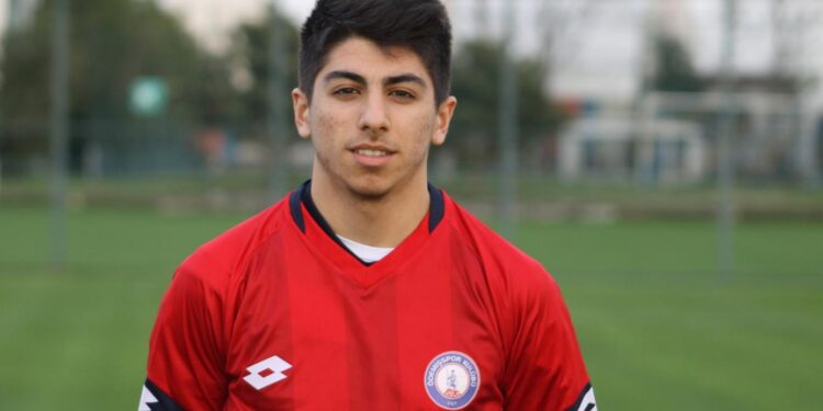 ÖDEMİSSPOR’DA FURKAN ORAK İMZAYI ATTI