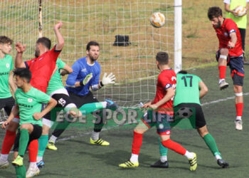 ÖDEMİŞSPOR: 4- ÖZÇAMDİBİSPOR: 1