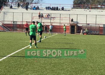 ÖZÇAMDİBİ SELÇUK ENGELİNİ 3 GOLLE AŞTI