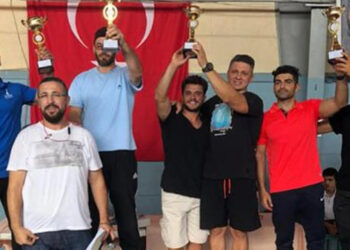 İZMİR BELEDİYESPOR KÜRSÜDEN İNMEDİ