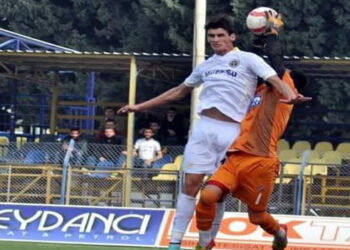 Torbalı Defansa Ceyhun’u Aldı