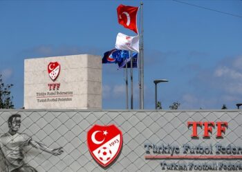 FUTBOLDA TRANSFER TESCİL DÖNEMİ BELİRLENDİ