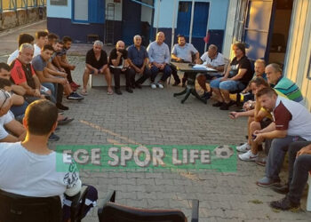 Karabağlar Amatör’de Saha Paylaşımı Yapıldı