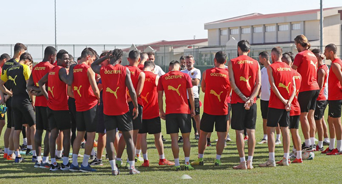 Göztepe Afyon Kampını Tamamladı