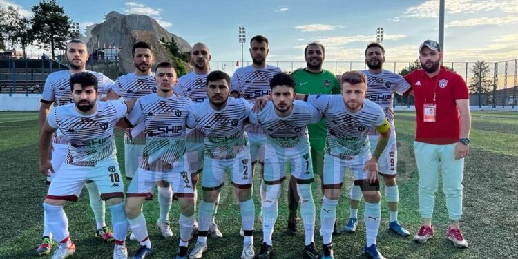 KARABAĞLAR YEŞİLYURT FK, PLAY-OFF’LAR İÇİN UMUTLANDI