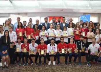 SPORUN EN’LERİ ÖDÜL TÖRENİ YAPILDI