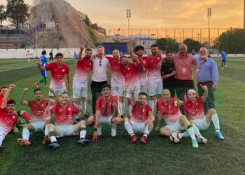 KARABAĞLARSPOR, HEDEFİNE ULAŞMAK İSTİYOR