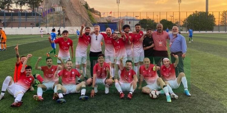 KARABAĞLARSPOR, HEDEFİNE ULAŞMAK İSTİYOR