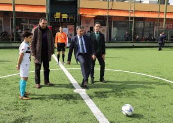 MAHALLEDE MAÇ VAR, TBMM 23 NİSAN FUTBOL TURNUVASI İZMİR’DE START ALDI