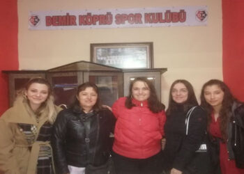 KARŞIYAKA DEMİRKÖPRÜ’YE KADIN ELİ