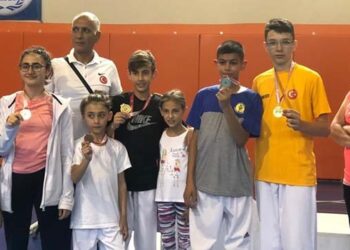 Buca’lı Taekwondocular Kürsüden İnmiyor
