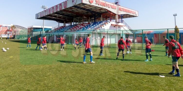 ALTINORDU FOTBALL CAMPS BAŞLIYOR…
