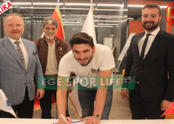 SAFA ALTUNTAŞ, BORNOVA ATA SPOR’A İMZAYI ATTI