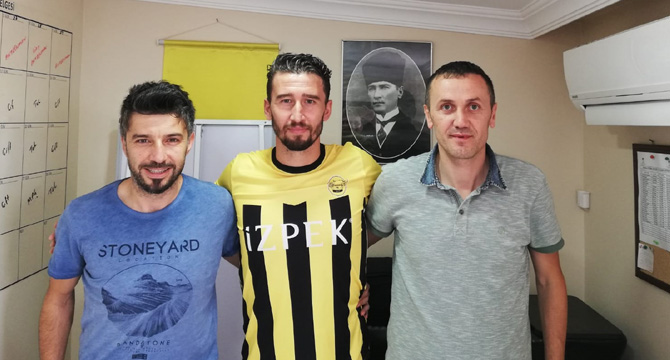 ALİAĞA’LI YILDIZ FUTBOLCU GÜRAY KULA YUVAYA DÖNDÜ