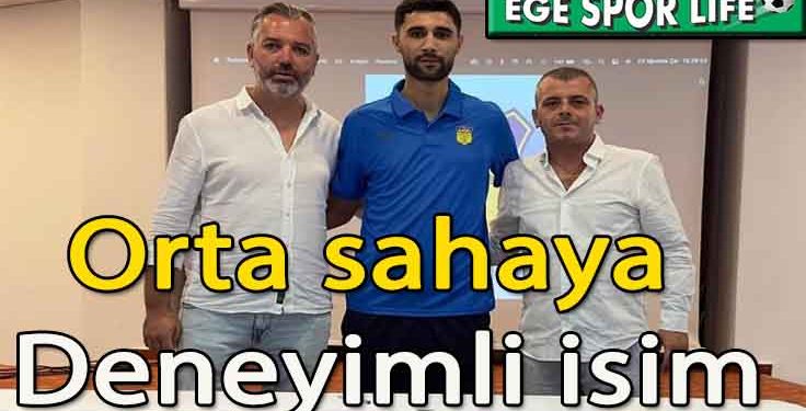 ALAÇATISPOR’DA MUHAMMET MUSTAFA GUNDAK İMZAYI ATTI